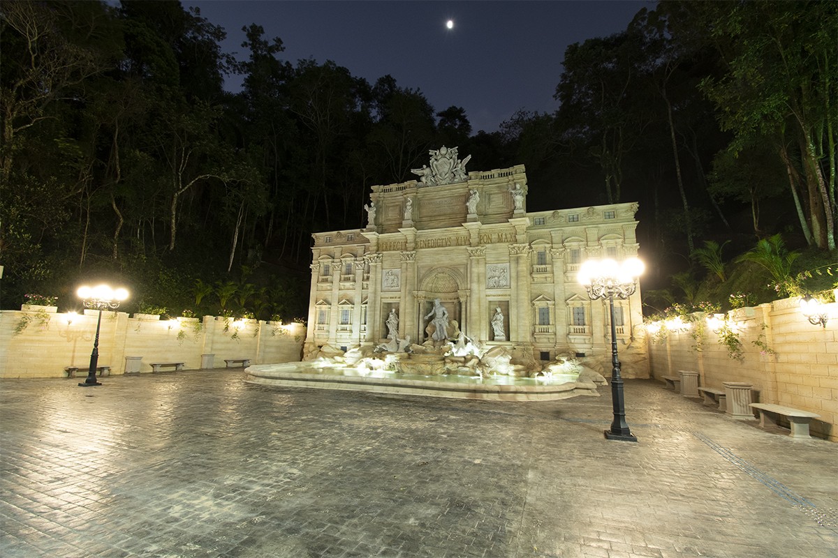 Inauguração Fontana di Trevi em Serra Negra