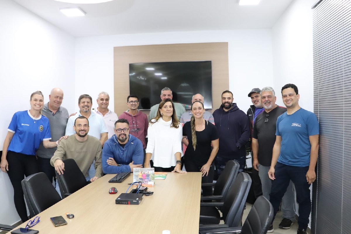Reunião da Câmara de Esportes do Consórcio Intermunicipal para o Desenvolvimento do Polo Turístico do Circuito das Águas Paulista (CICAP) em Holambra